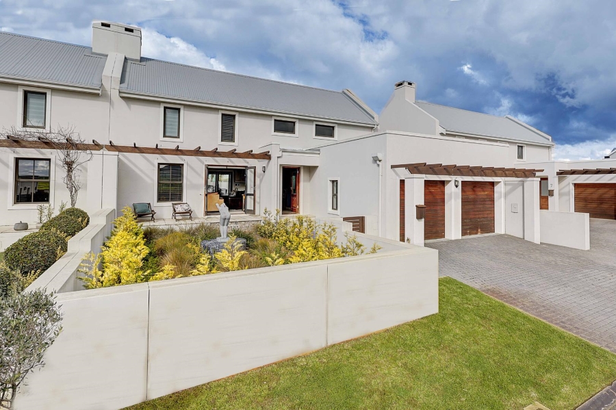 To Let 3 Bedroom Property for Rent in Graanendal Western Cape